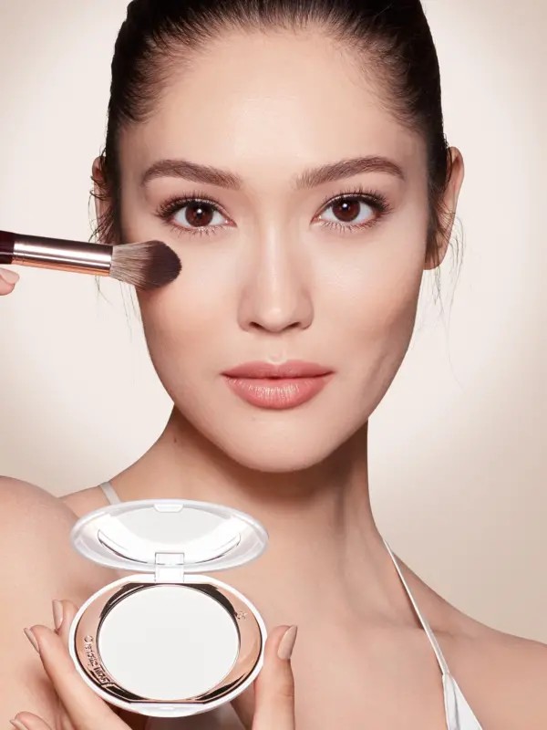 CHARLOTTE TILBURY AIRBRUSH FLAWLESS FINISH BRIGHTENING POWDER FAIR-MEDIUM .31oz full size