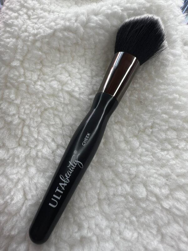 Ulta Beauty Brocha Mejillas