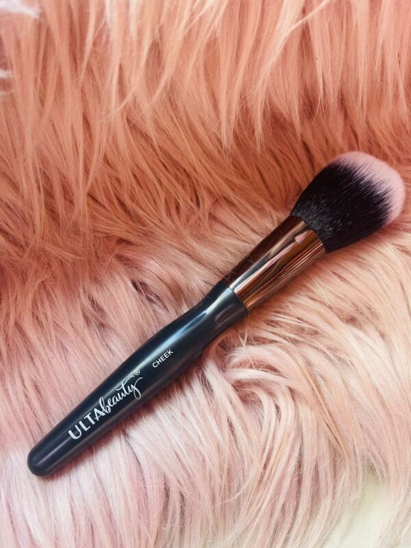 ULTA BEAUTY CHEEK BRUSH
